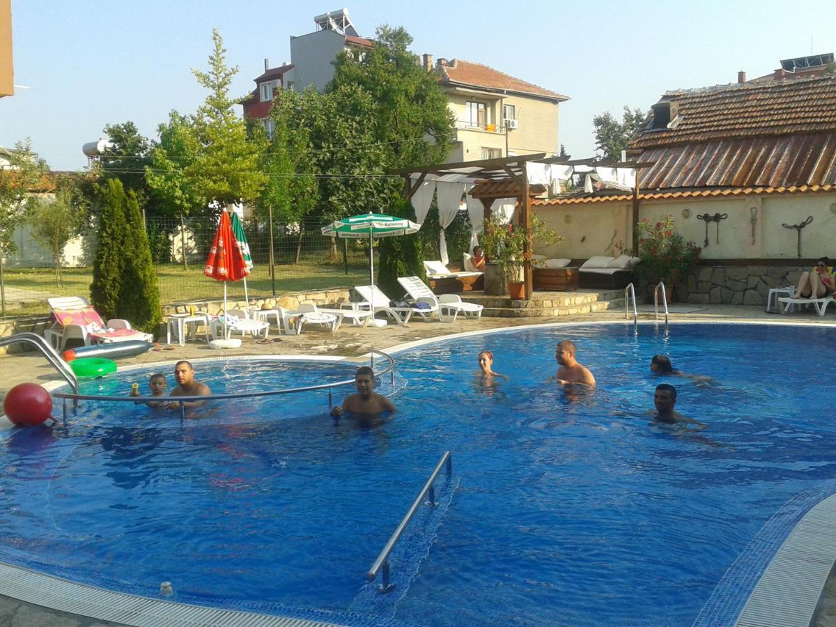 Saint George Family Hotel Lozenets Eksteriør bilde