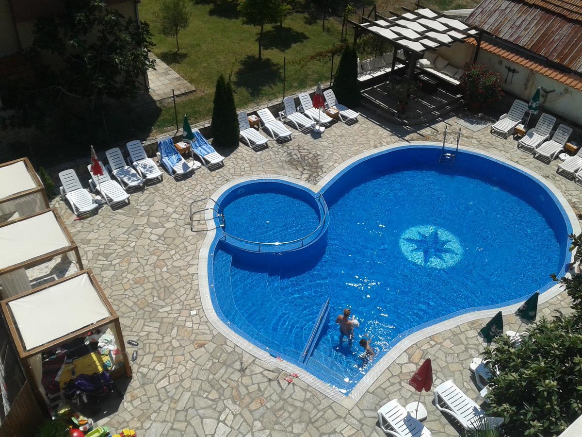 Saint George Family Hotel Lozenets Eksteriør bilde