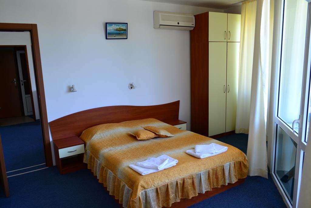 Saint George Family Hotel Lozenets Rom bilde